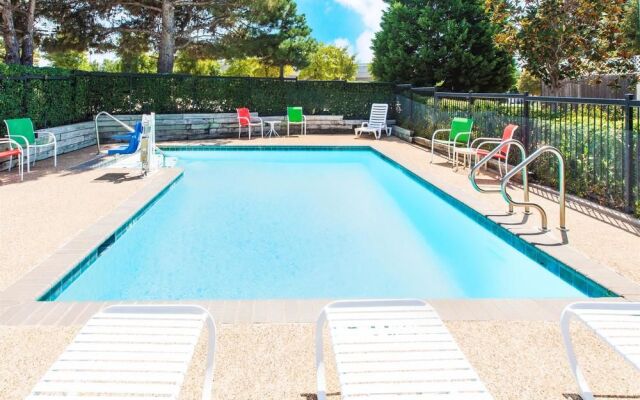 Days Inn Arlington