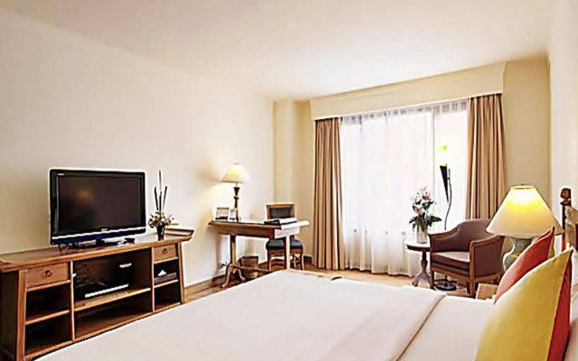 Silom Serene, a Boutique Hotel