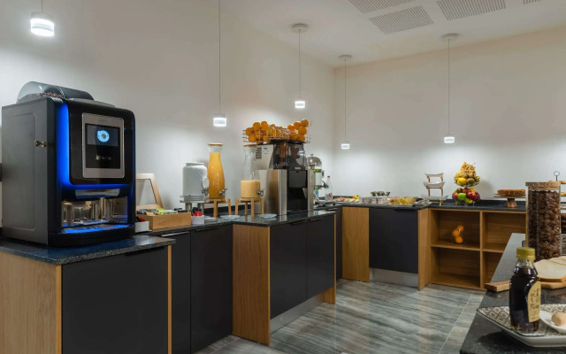 Brit Hotel Paris Orly