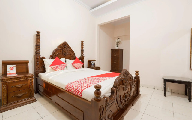 OYO 1885 Wisma Wongso Syariah