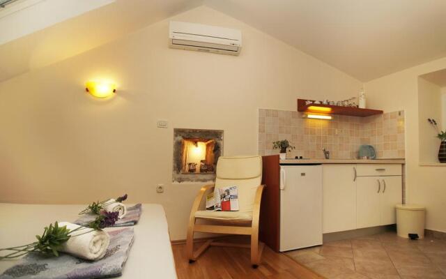 Apartments Caralipeo