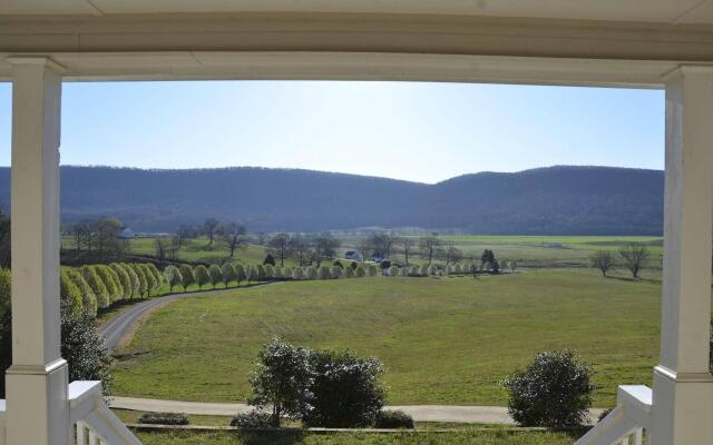 Mountain Cove Farms Resort