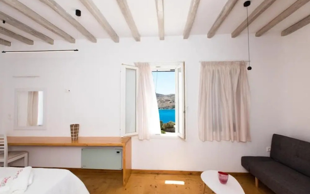 Luxury Sea View Apartment w shared pool