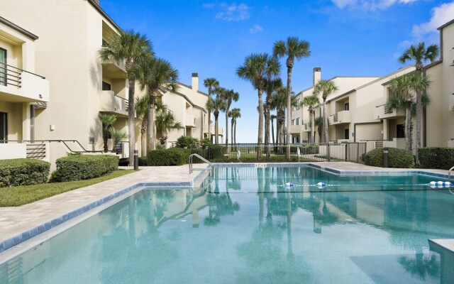 Spinnakers Reach by Vtrips