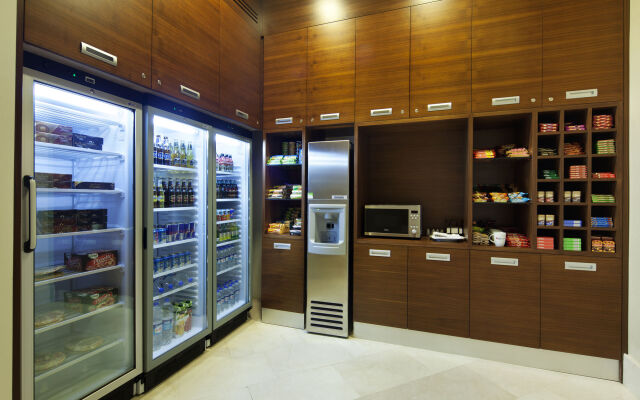 Hilton Garden Inn New Delhi/Saket