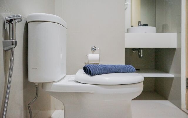 Studio Apartment at Tree Park Apartment