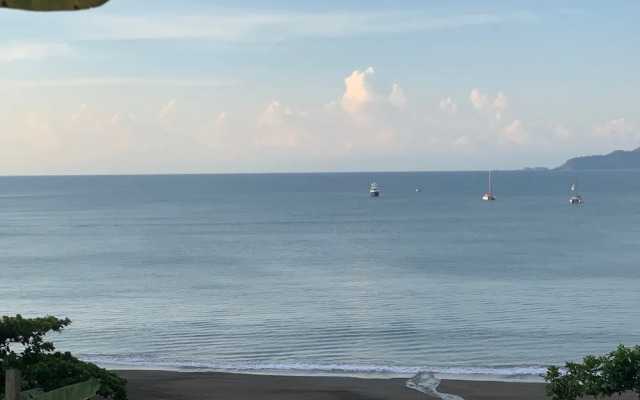 Indigenous Drake Cabins