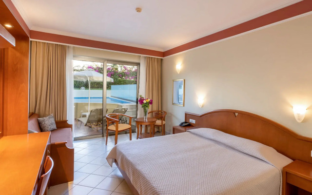 Hydramis Palace Beach Resort
