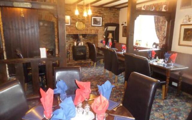 Eliot Arms