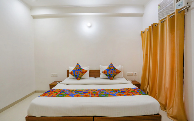 Fabhotel 52 Ivory