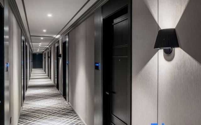 Xana Hotelle (Shenzhen Nonglin Subway Station)