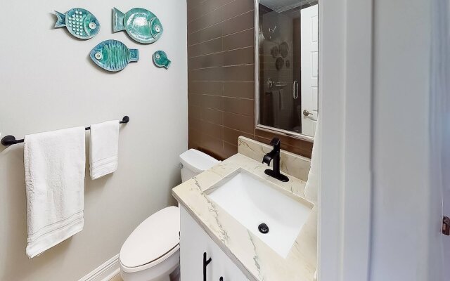 Beach Club Modern Condo C Bldg