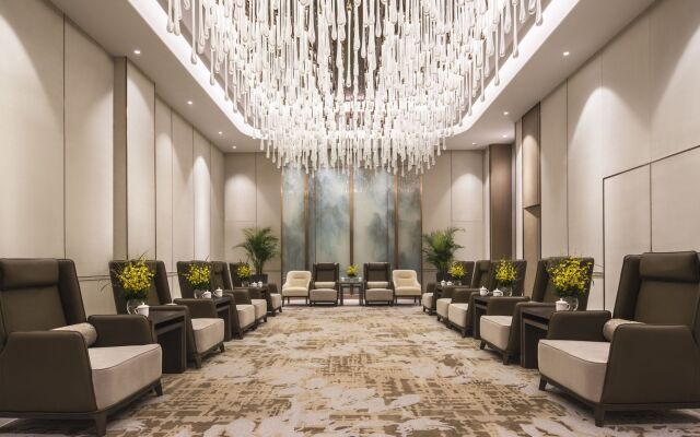 DoubleTree by Hilton Hotel Shenzhen Longhua