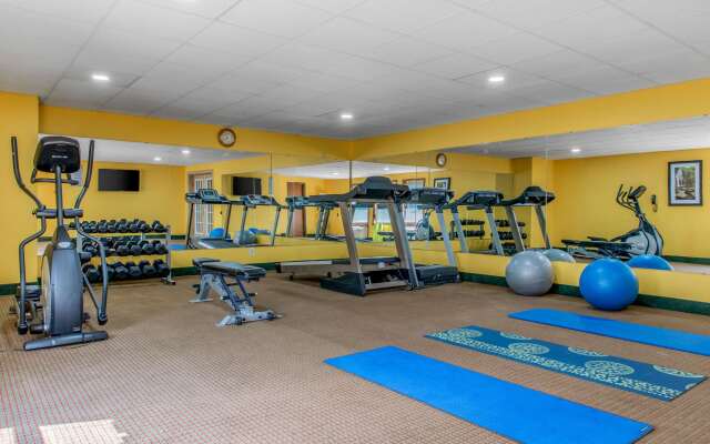 Quality Inn & Suites Bedford West