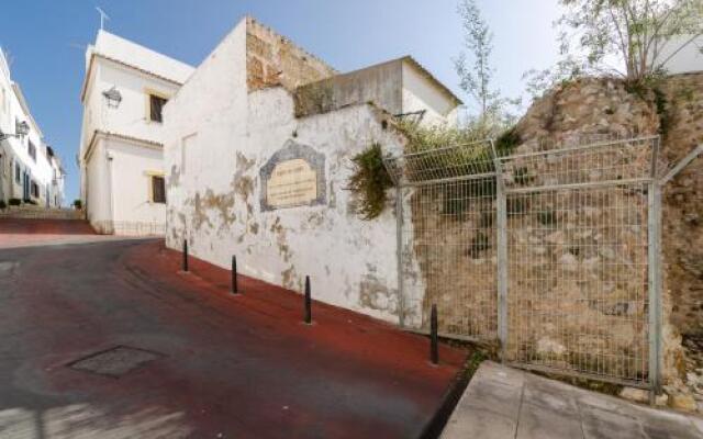 Albufeira Beach Apartment-Medical Assistance-Garage