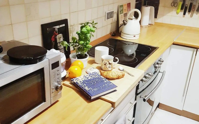 Warsaw King Size Apartment