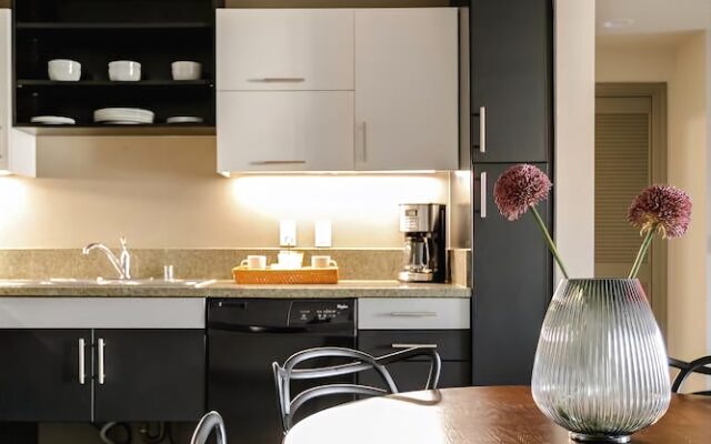 1-Bdrm Hideaway Marina Del Rey