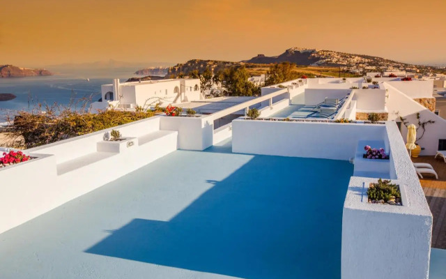 Nautilus Dome Suites & Apartments