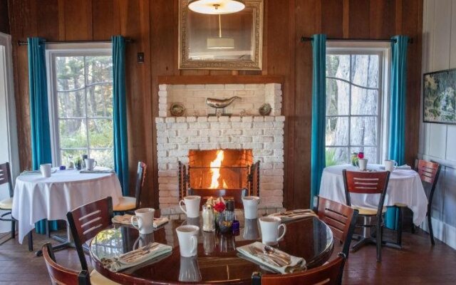 The Inn at Schoolhouse Creek