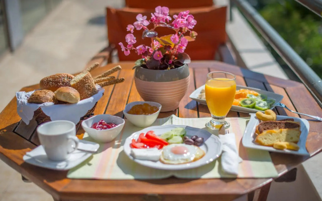 Minavra Hotel