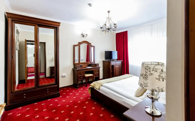 Hotel Capitol