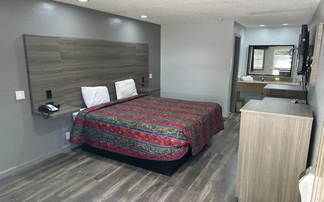 Budget Inn Express