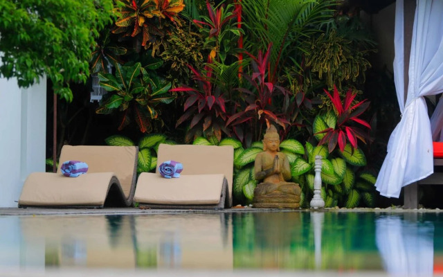 Elegant Private Villa, 3 BR, Seminyak With Staff