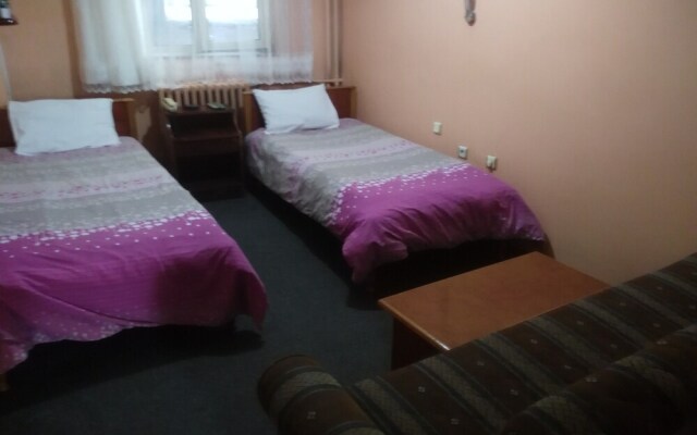 Otel Yeni̇ Çinar