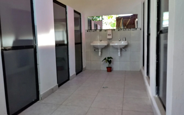 Kitara House Backpackers Hostel