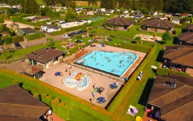 Two-Person Hotel Lodge