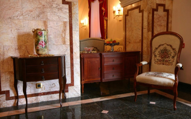 Garni Hotel Leopold I