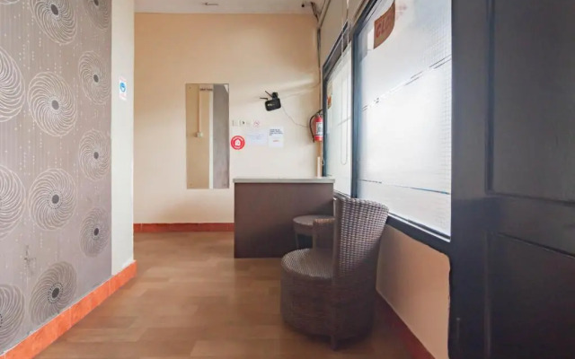 Guest House 268 by OYO Rooms