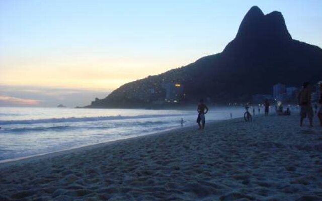 Leblon Cupertino House