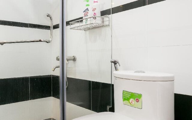 OYO 122 Vela Apartment