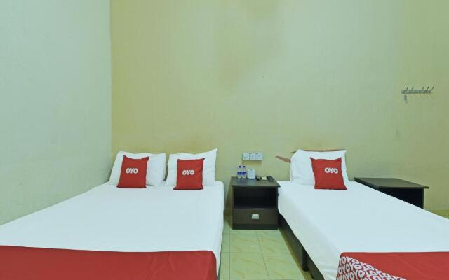 OYO 90706 Empire Inn 2