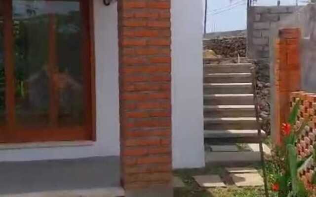 Keramas House