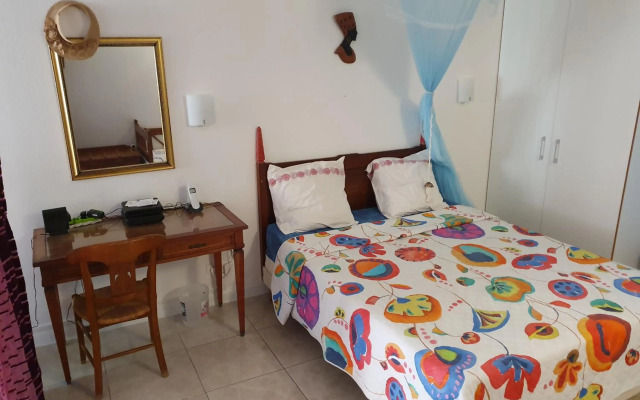 Coquet deux pièces meublée, proche mer