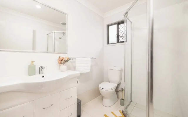 16 Freney St