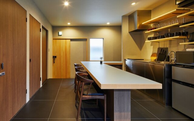 HANARE KYOTO Hachijoguchi