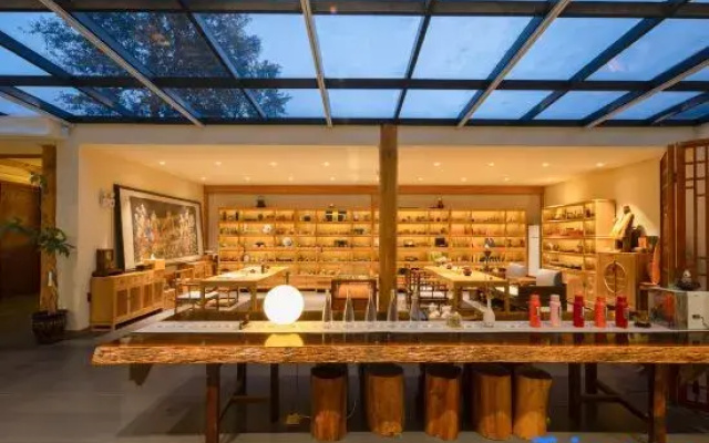 Floral Hotel · No Abode Hotel