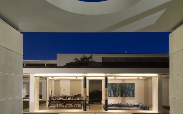 Villa Aqua