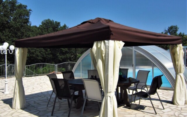 House With in Collobrières With Wonderful Mountain View P