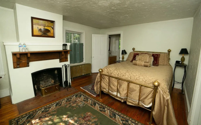 Faunbrook Bed & Breakfast