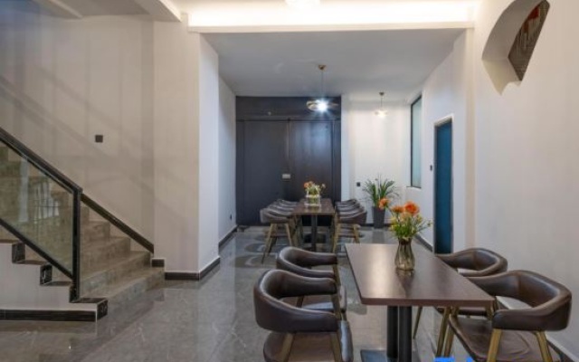 Tengchong Platinum Island Panoramic Wenquan Vacation Apartment – Hotel Rooms – Baoshan