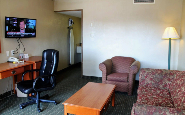Continental Inn & Suites Nacogdoches TX / SFA  University/Downtown