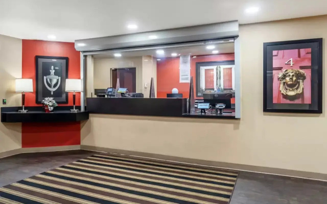 MainStay Suites Chicago Hillside