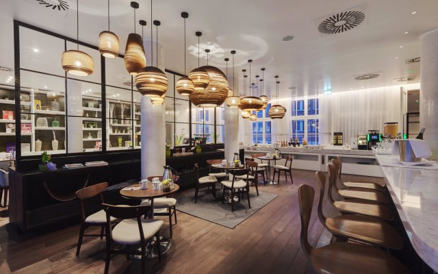 Holiday Inn Dresden - Am Zwinger by IHG
