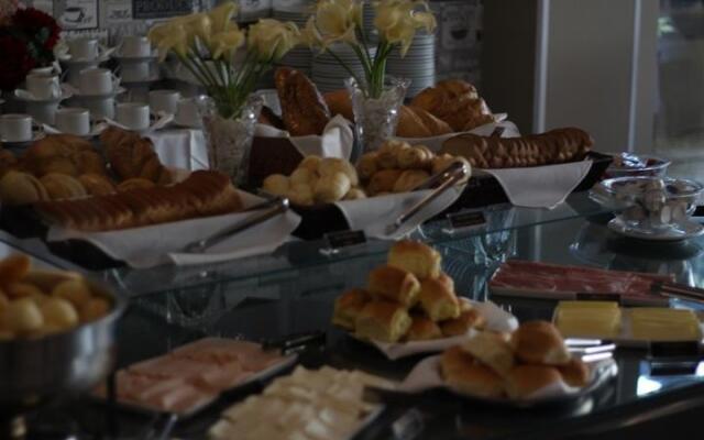 Prado Hotel Business