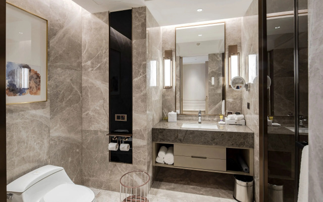 Qianhuazhou Hotel