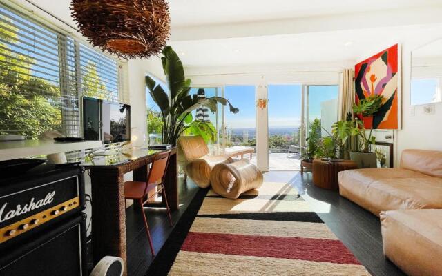 Hollywood Hills 1940s Mansion